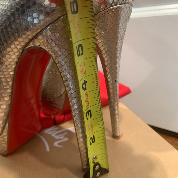 Christian Louboutins pumps - Picture 3 of 5